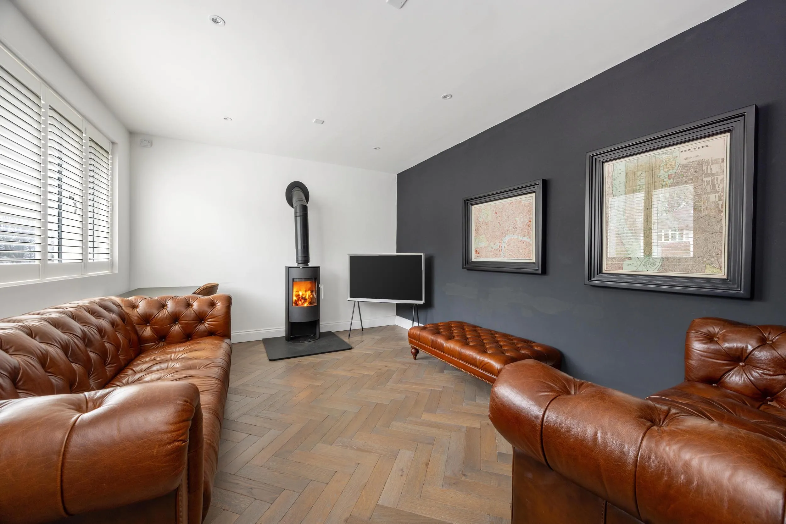 11 Third Avenue, Douglas. - Photo 5 of 34