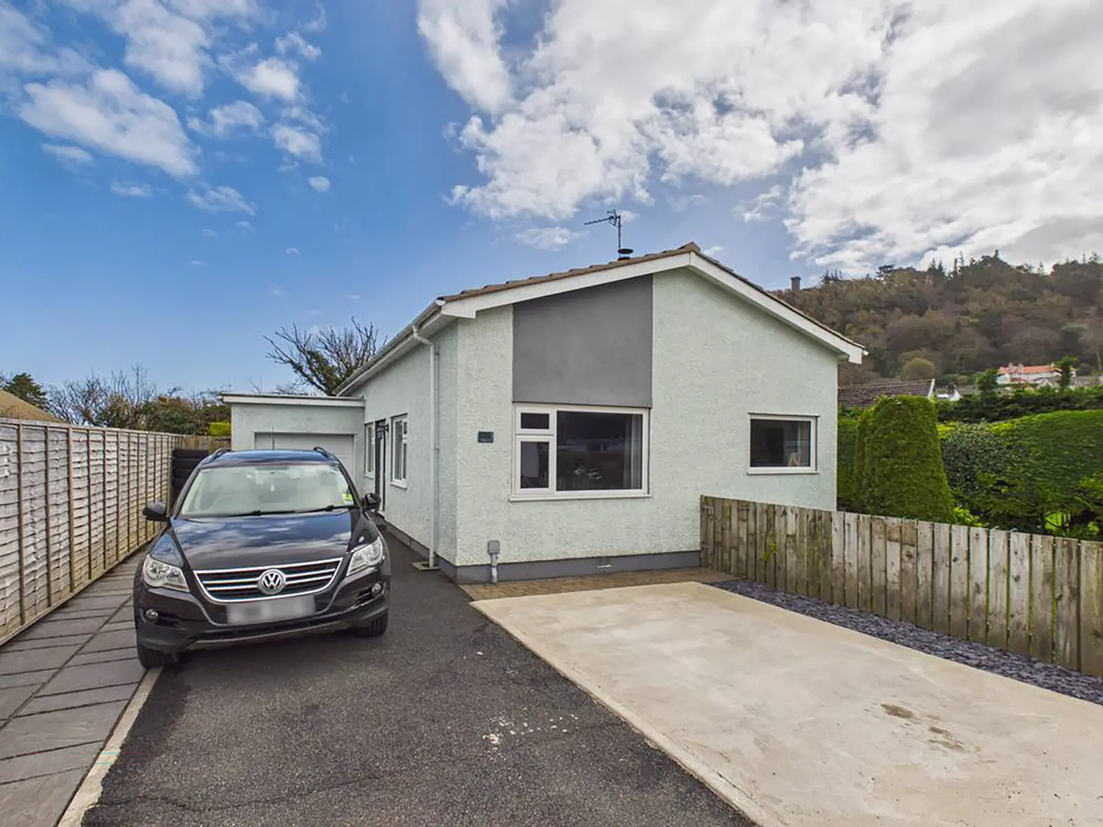 1 Killeaba Mount, Ramsey, Isle Of Man, Isle Of Man, IM8 2JG. - Photo 1 of 20