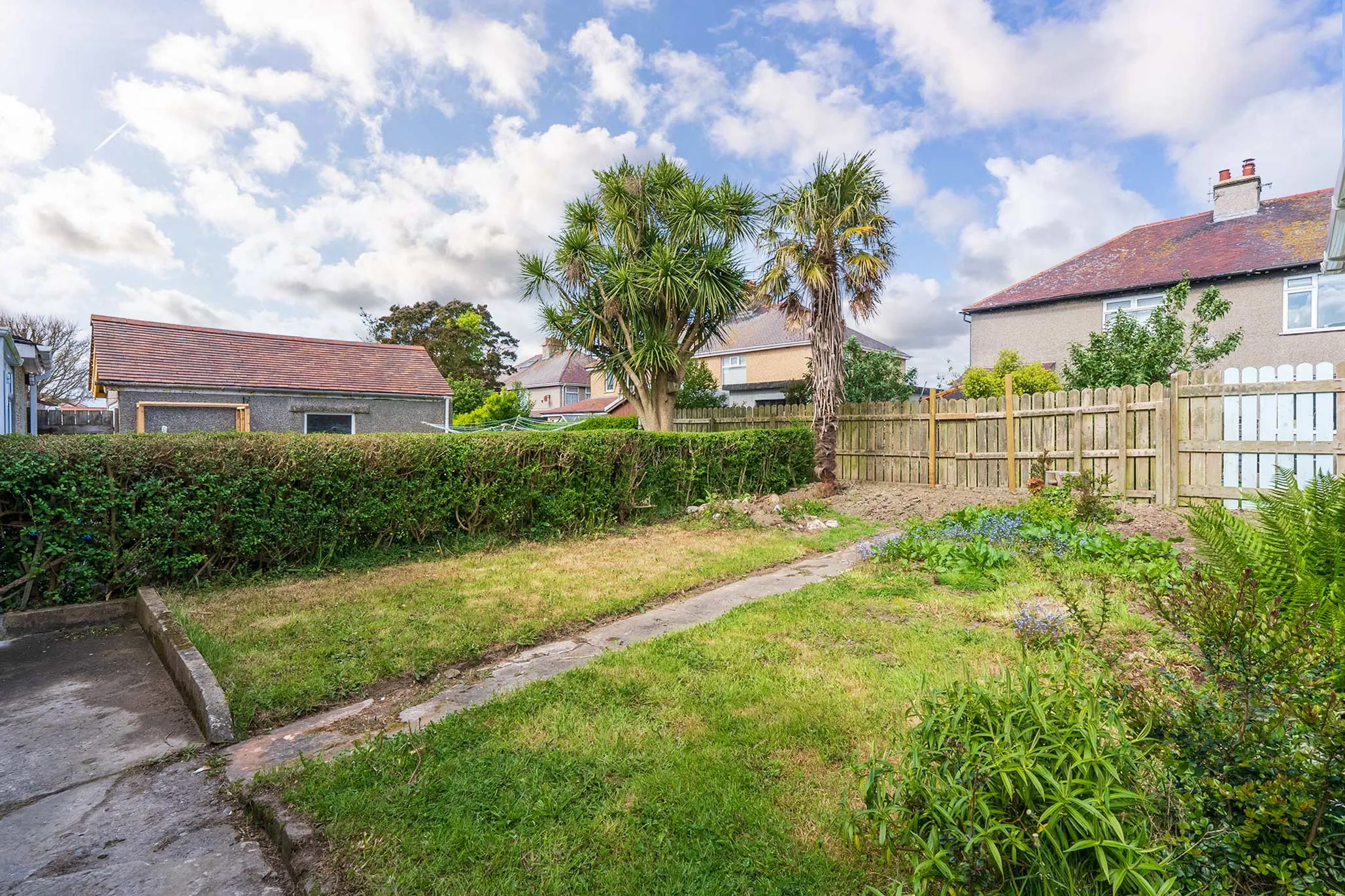 59 Bray Hill, Douglas. - Photo 2 of 19