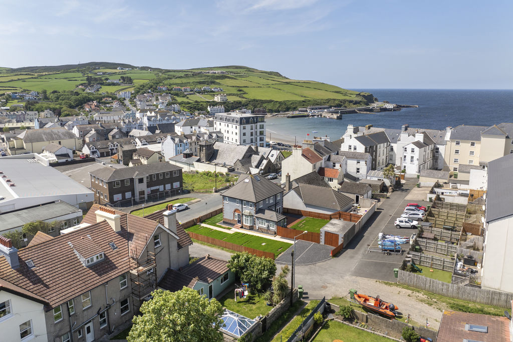 Arnside, Bay View Road, Port Erin IM9 6LF. - Photo 2 of 32