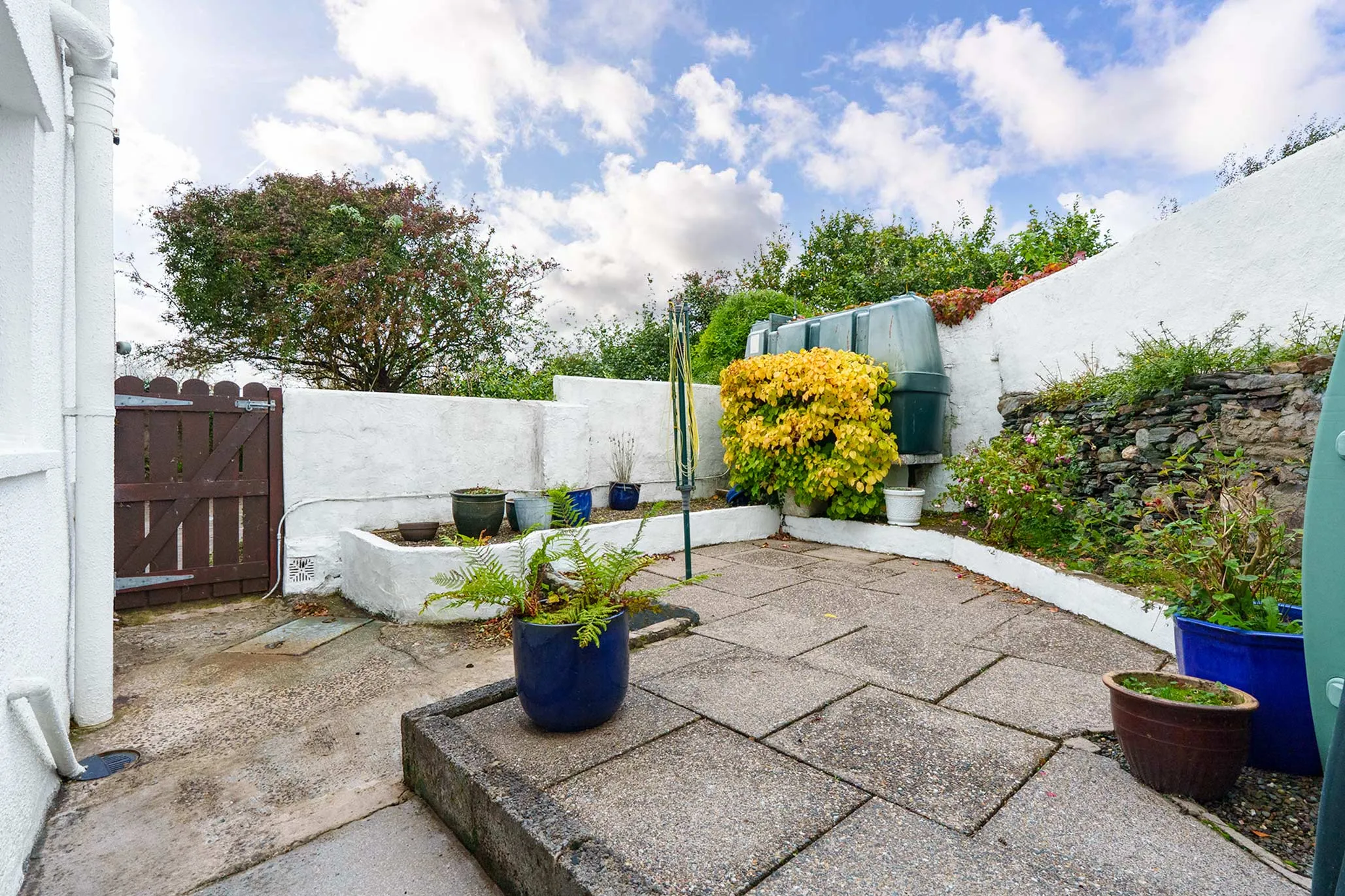 The White Cottage, Main Road, Colby. - Photo 4 of 20