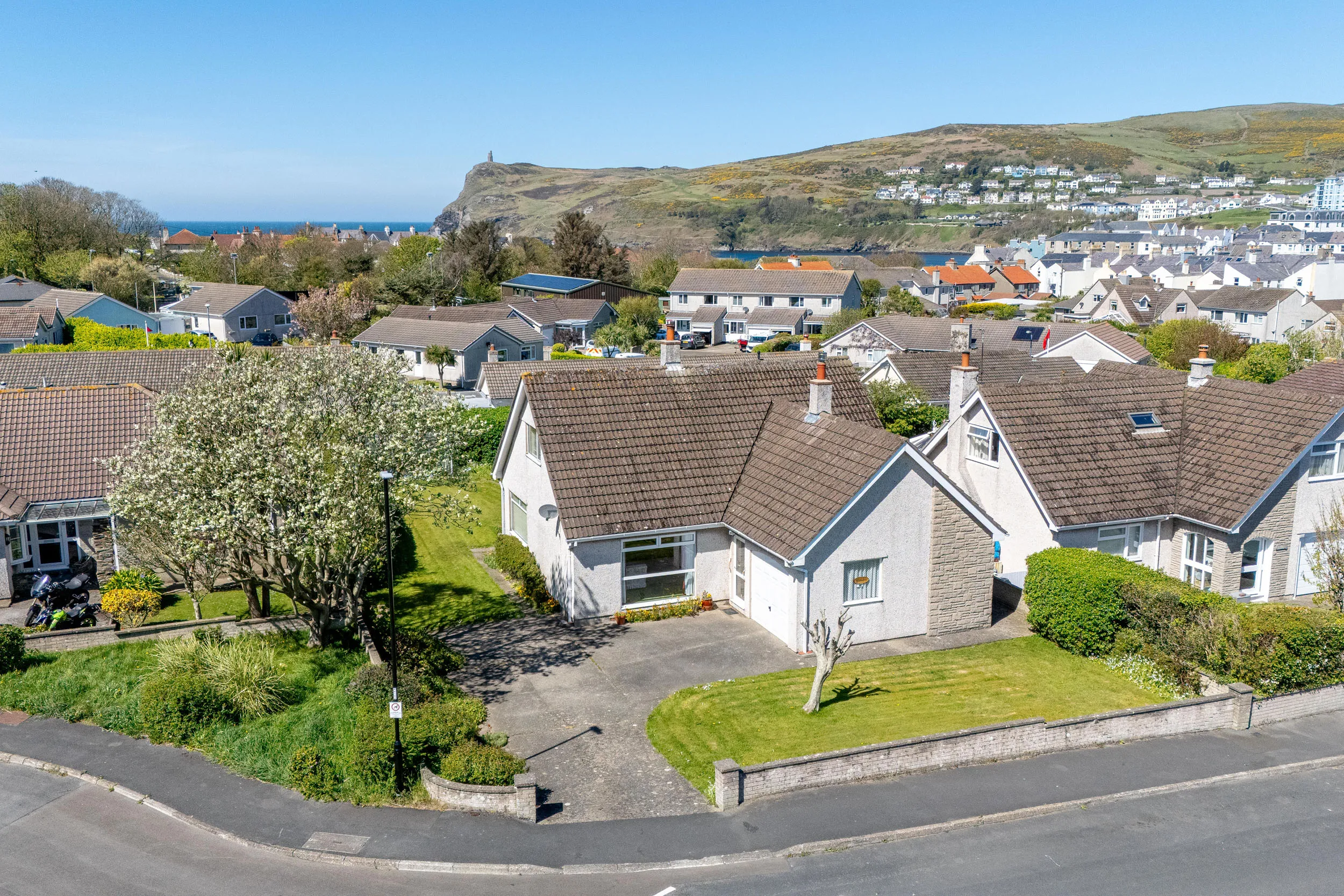 16 Droghadfayle Park, Port Erin. - Photo 1 of 5