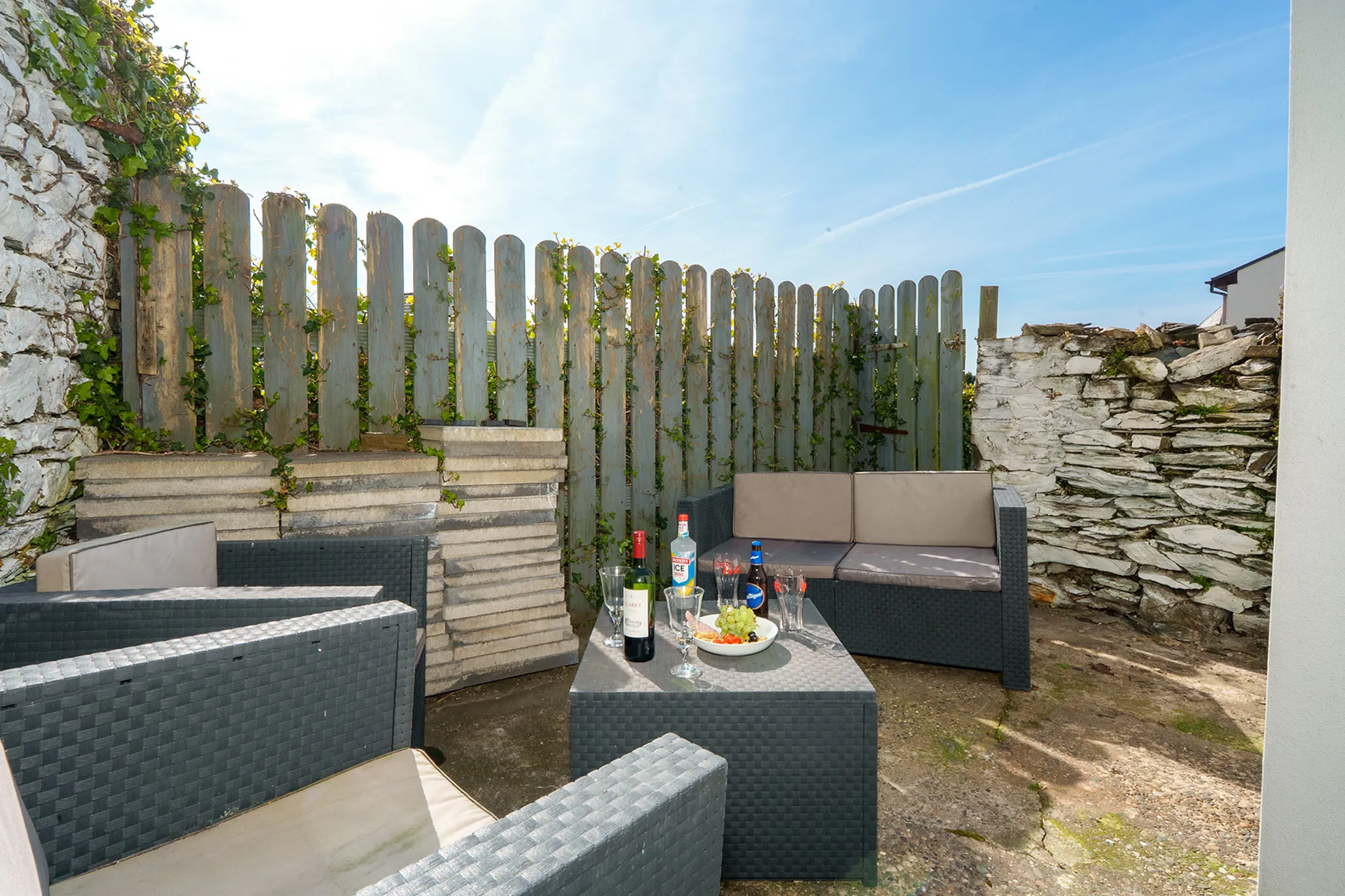 54 Main Road, Onchan. - Photo 2 of 12