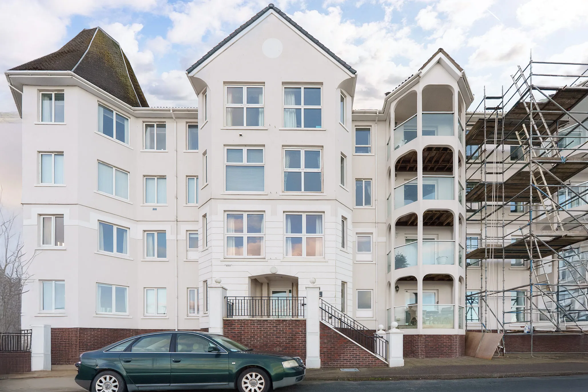 Flat 8, The Fountains, Ballure Promenade, Ramsey. - Photo 2 of 5