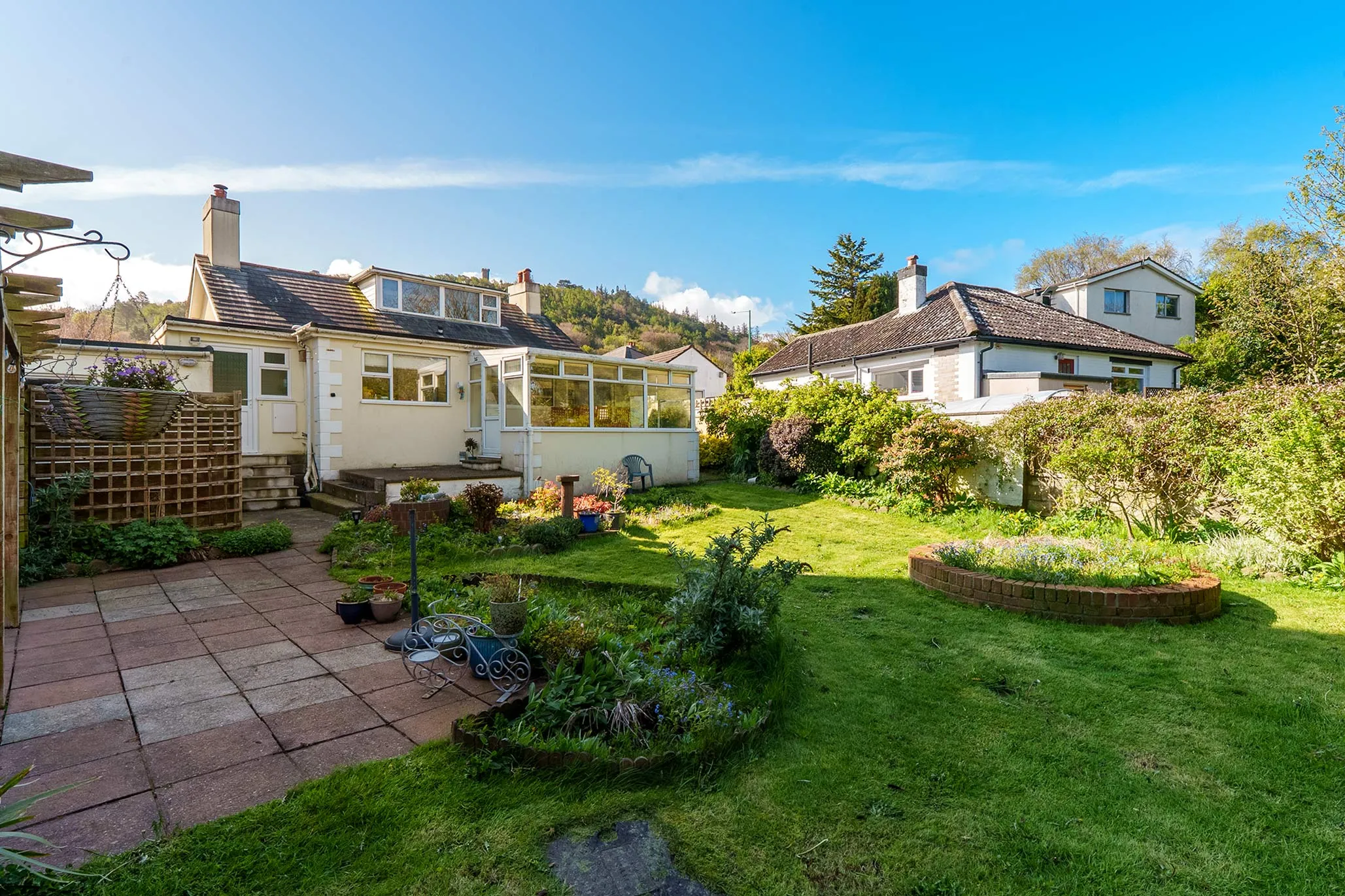 Holly Bank, Queens Drive West, Ramsey. - Photo 2 of 22