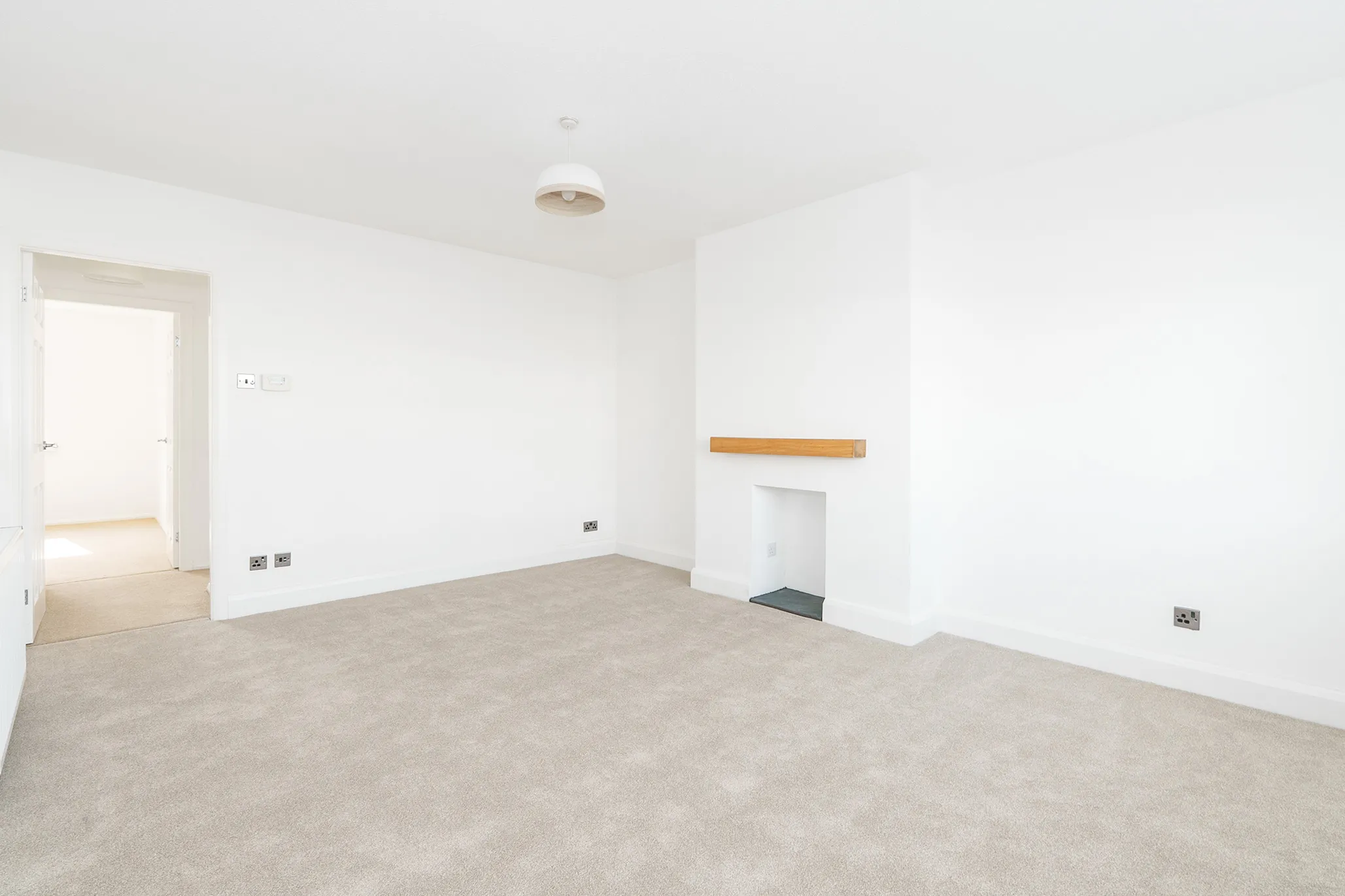 26 Greenlands Avenue, Ramsey. - Photo 4 of 16