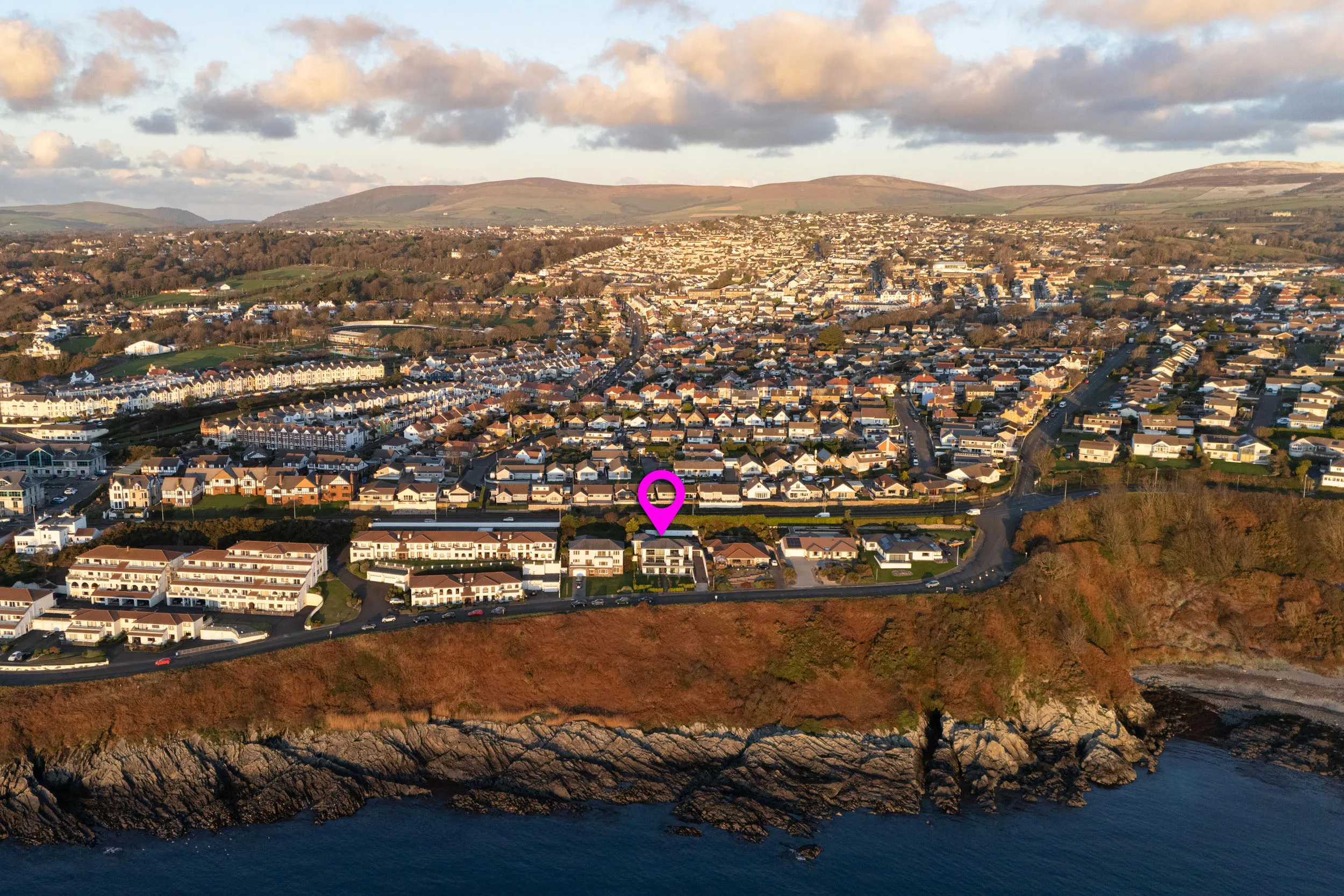 Sea Cliff, 46 Sea Cliff Road, Onchan. - Photo 4 of 55