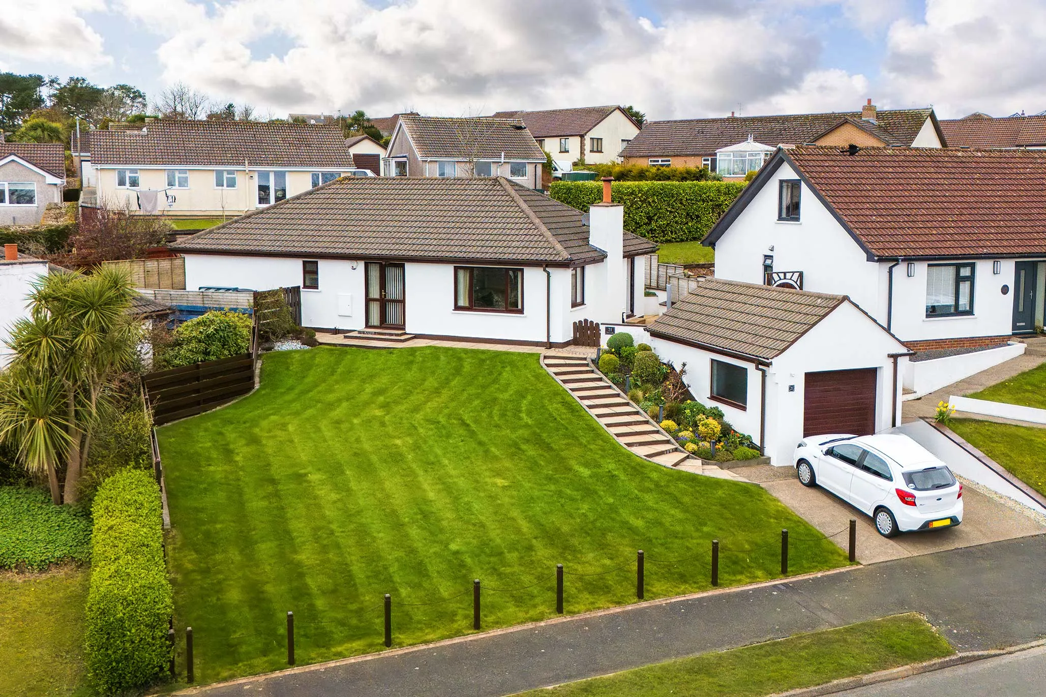 21 Maple Avenue, Onchan. - Photo 1 of 25