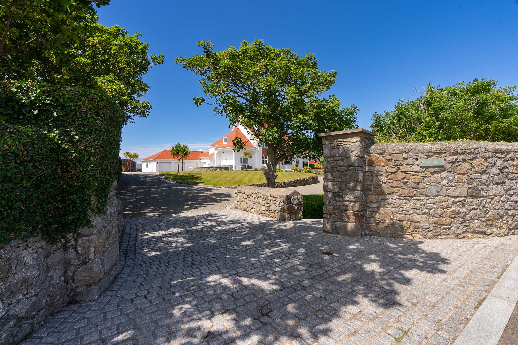 Ronaldsburn, Derbyhaven, Castletown. - Photo 5 of 66