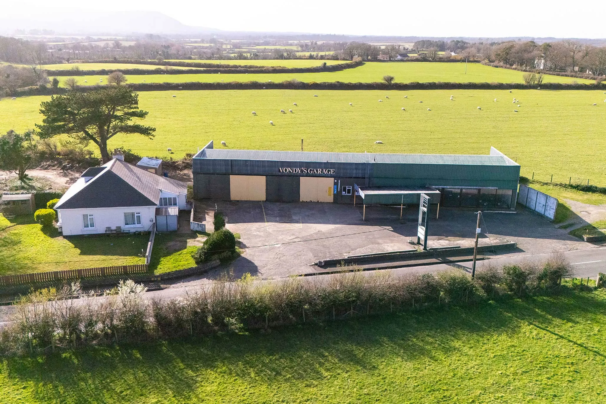 Vondy's Garage & Thie Fea, Andreas Road, Regaby Gate, Ramsey. - Photo 1 of 31