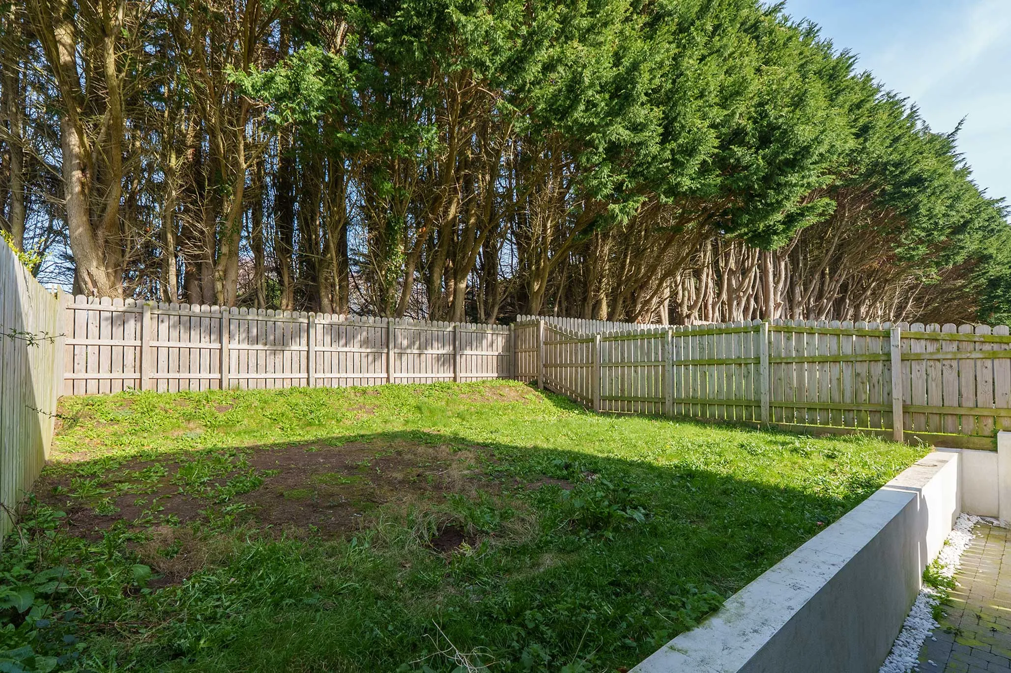 23 Gibbs Grove, Ramsey. - Photo 2 of 17