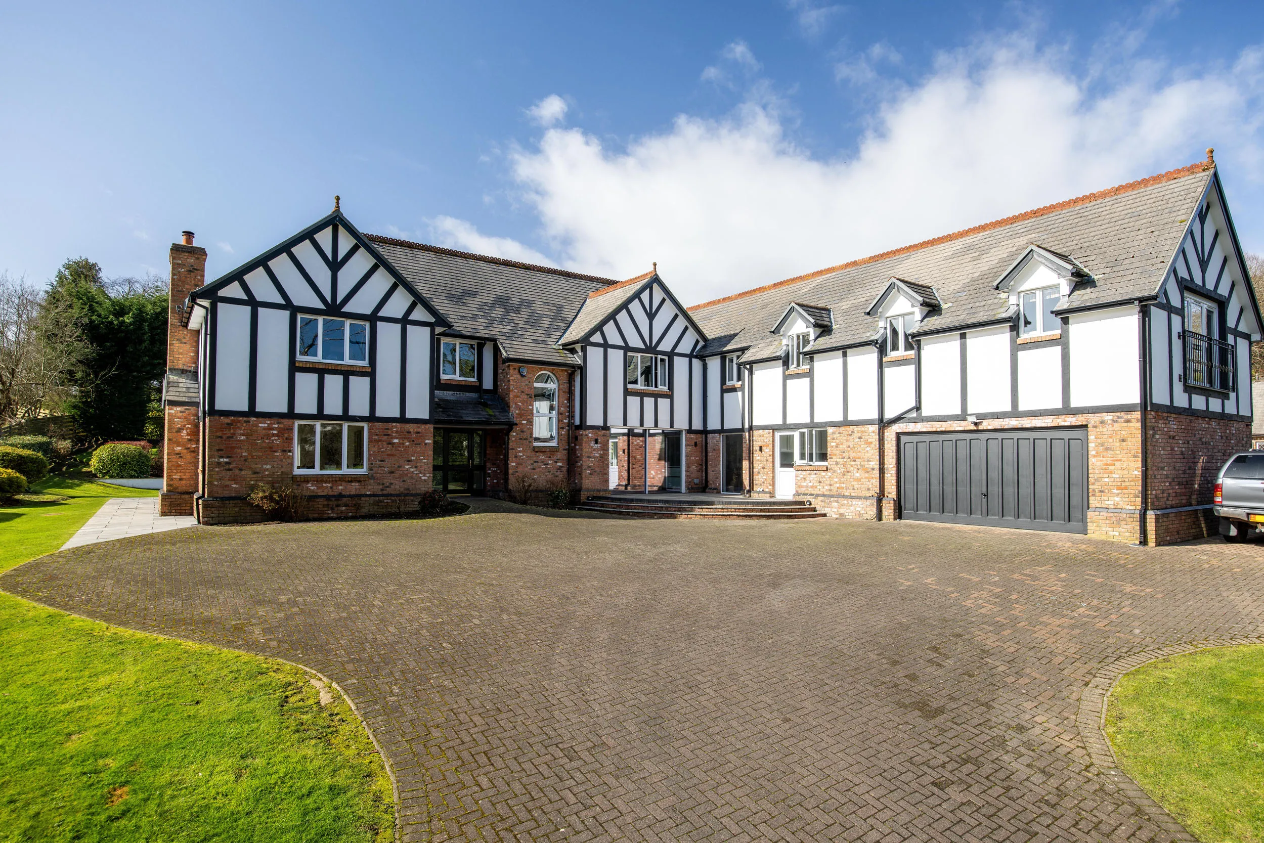 3 The Falls, Tromode Road, Douglas. - Photo 3 of 43
