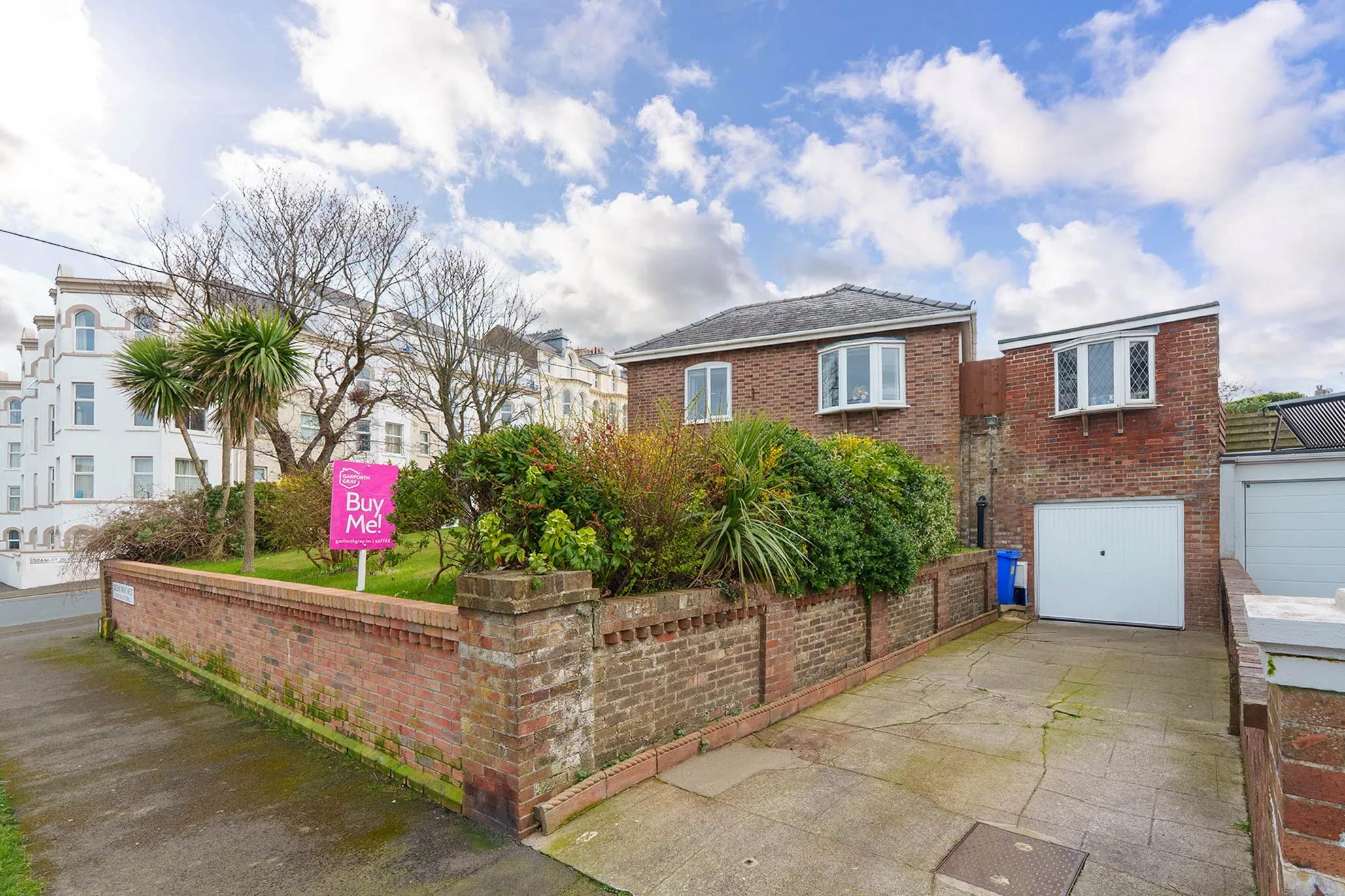 Thie Corneil, Stanley Mount West, Ramsey. - Photo 2 of 26