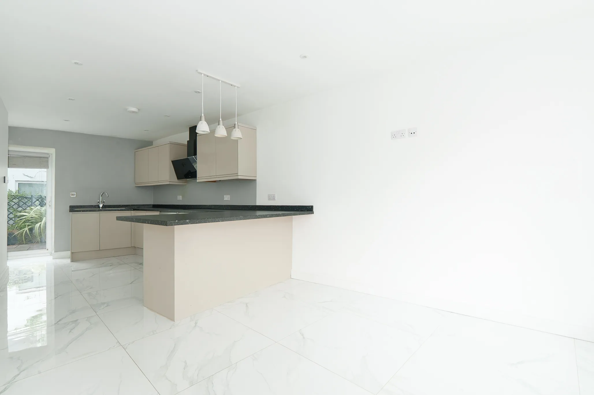 10A, Stanley Place, Douglas. - Photo 5 of 19
