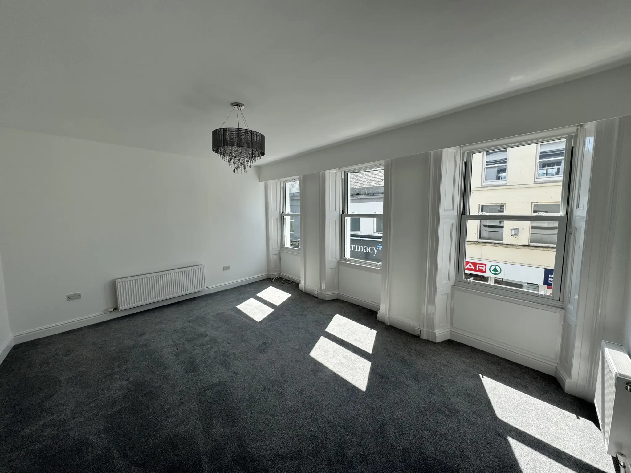 26 & 26a Parliament Street, Ramsey, IM8 1AW. - Photo 4 of 8