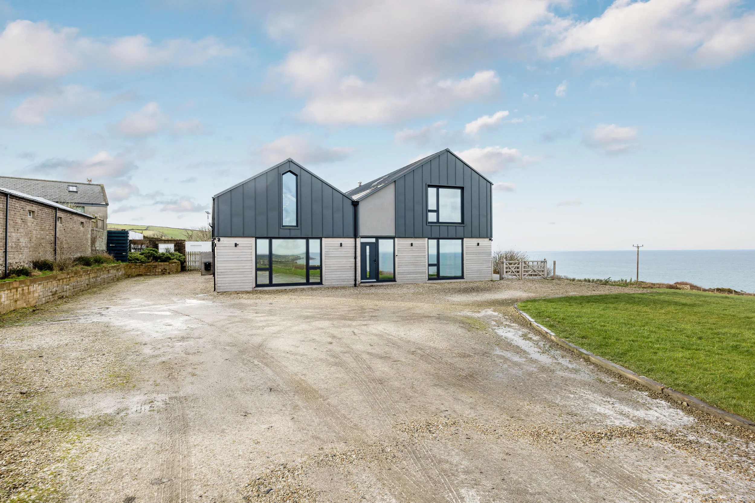 Lowena House, Peel Road, Kirk Michael. - Photo 5 of 48