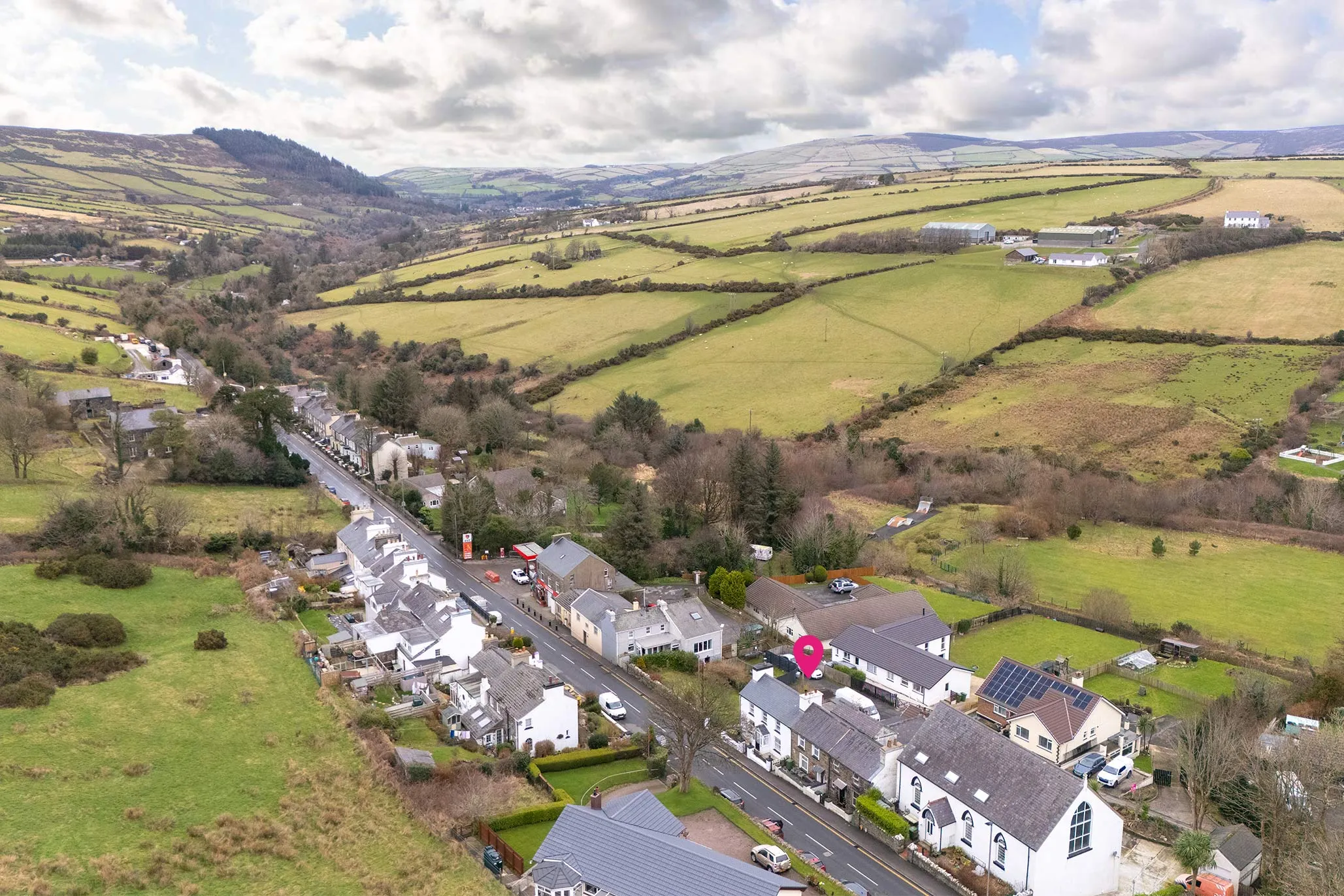3 Chapel Row, Main Road, Foxdale. - Photo 4 of 31