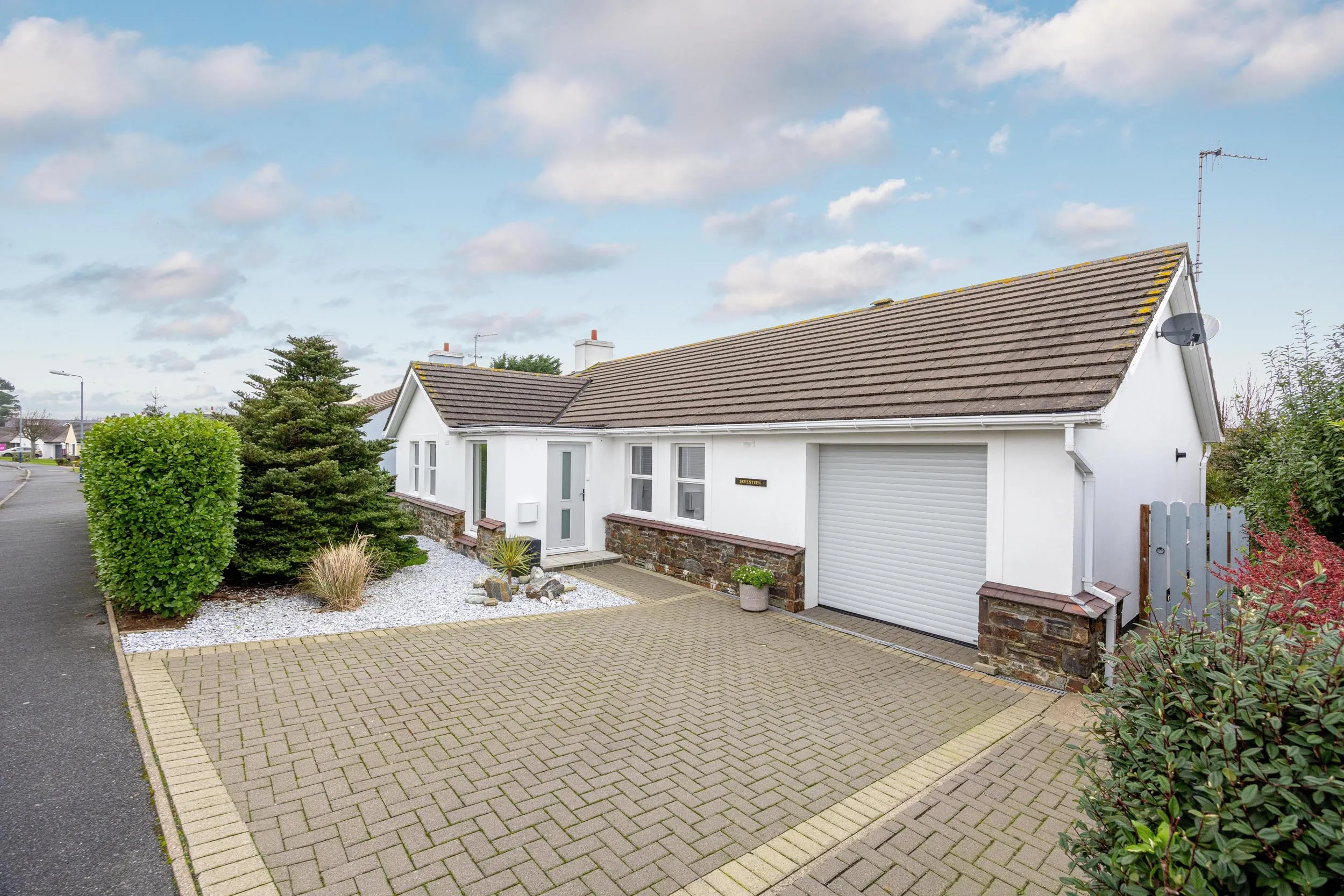 17 Glebe Aalin, Station Road, Ballaugh. - Photo 1 of 33