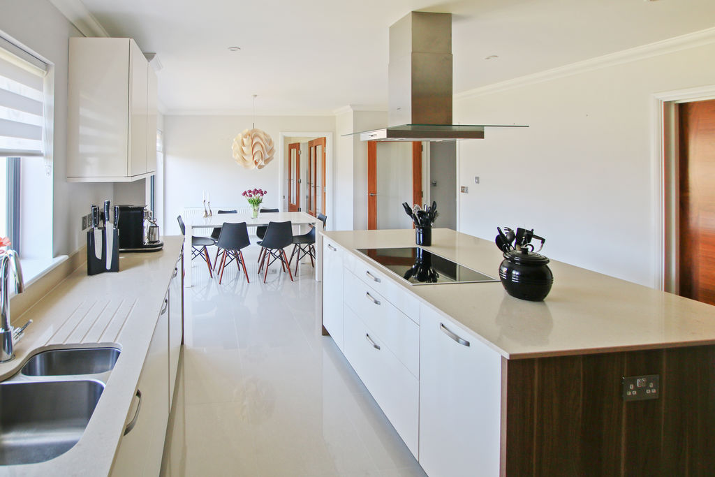 5 Ballakilley Road, Ballakilley, Port Erin IM9 5NN. - Photo 3 of 32
