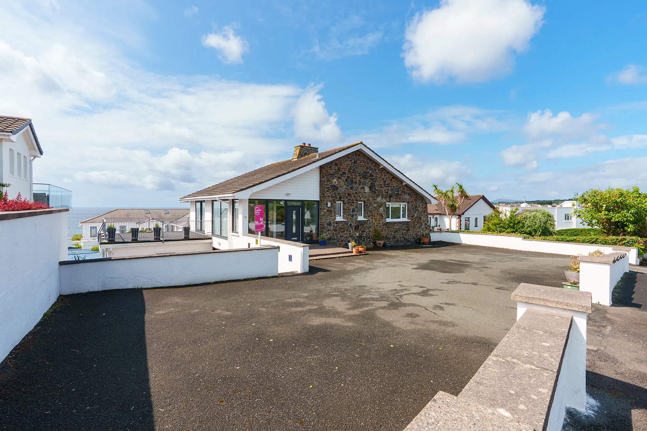 18 Majestic Drive, Onchan. - Photo 2 of 40