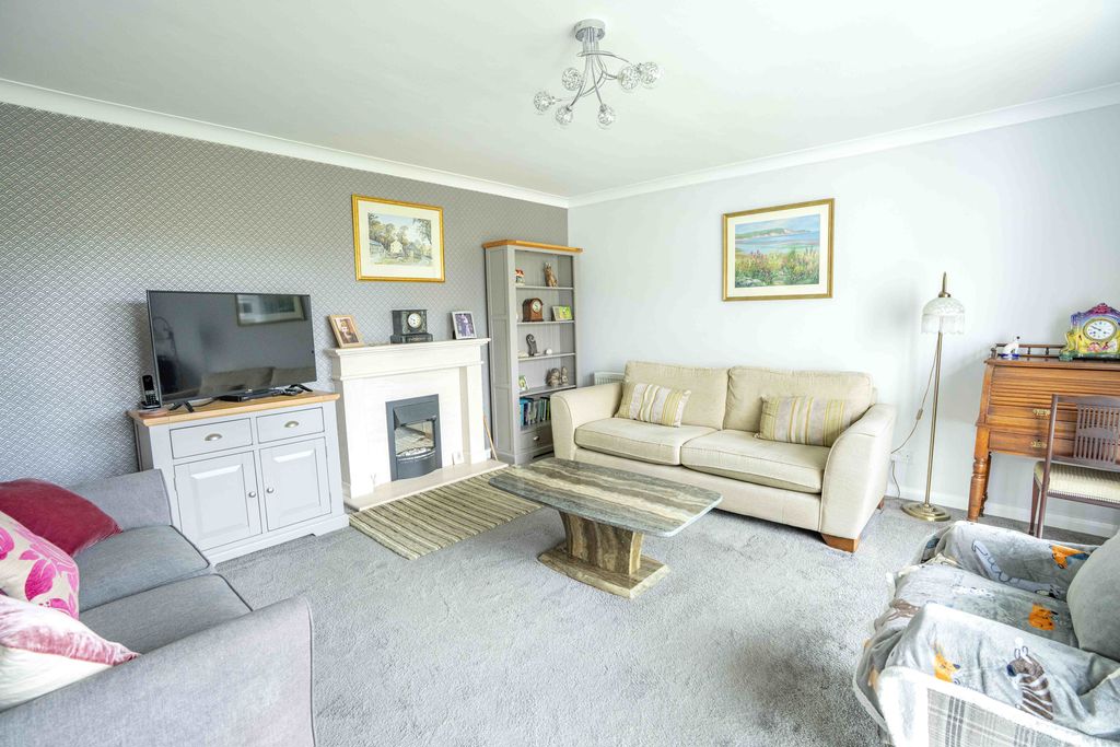 Greenmount, 15 Ballagale Avenue Surby, Port Erin IM9 6QN. - Photo 3 of 30