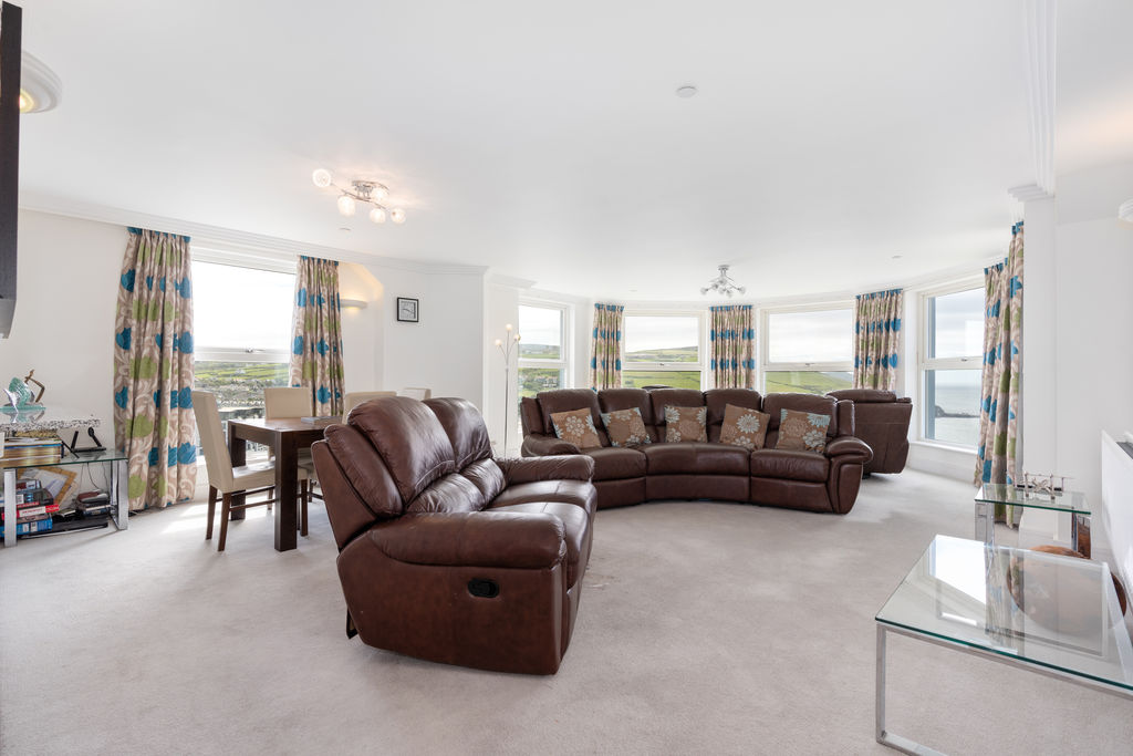 11 Imperial Heights, The Promenade, Port Erin IM9 6LH. - Photo 4 of 33