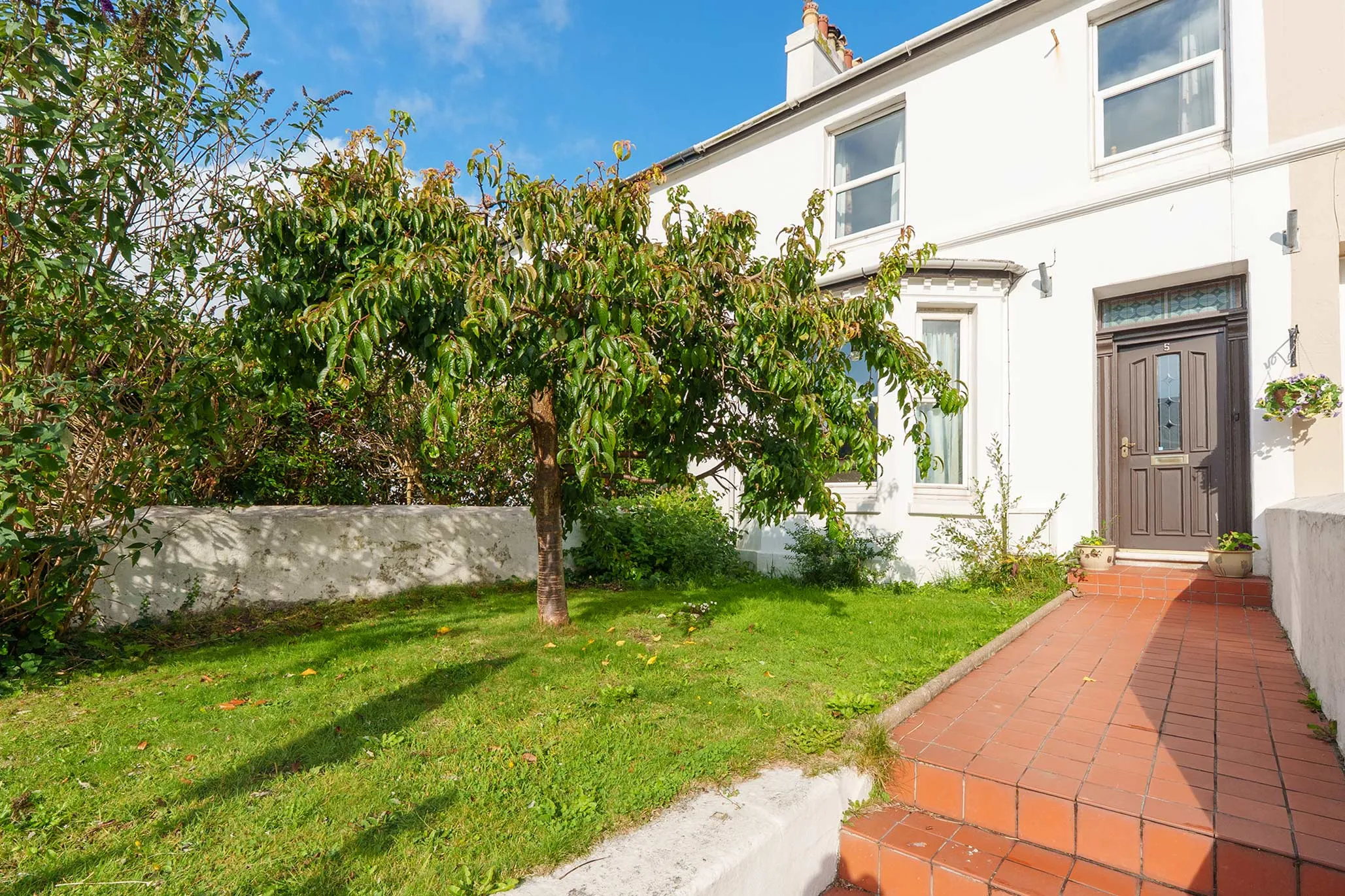 5 Main Road, Onchan. - Photo 2 of 5