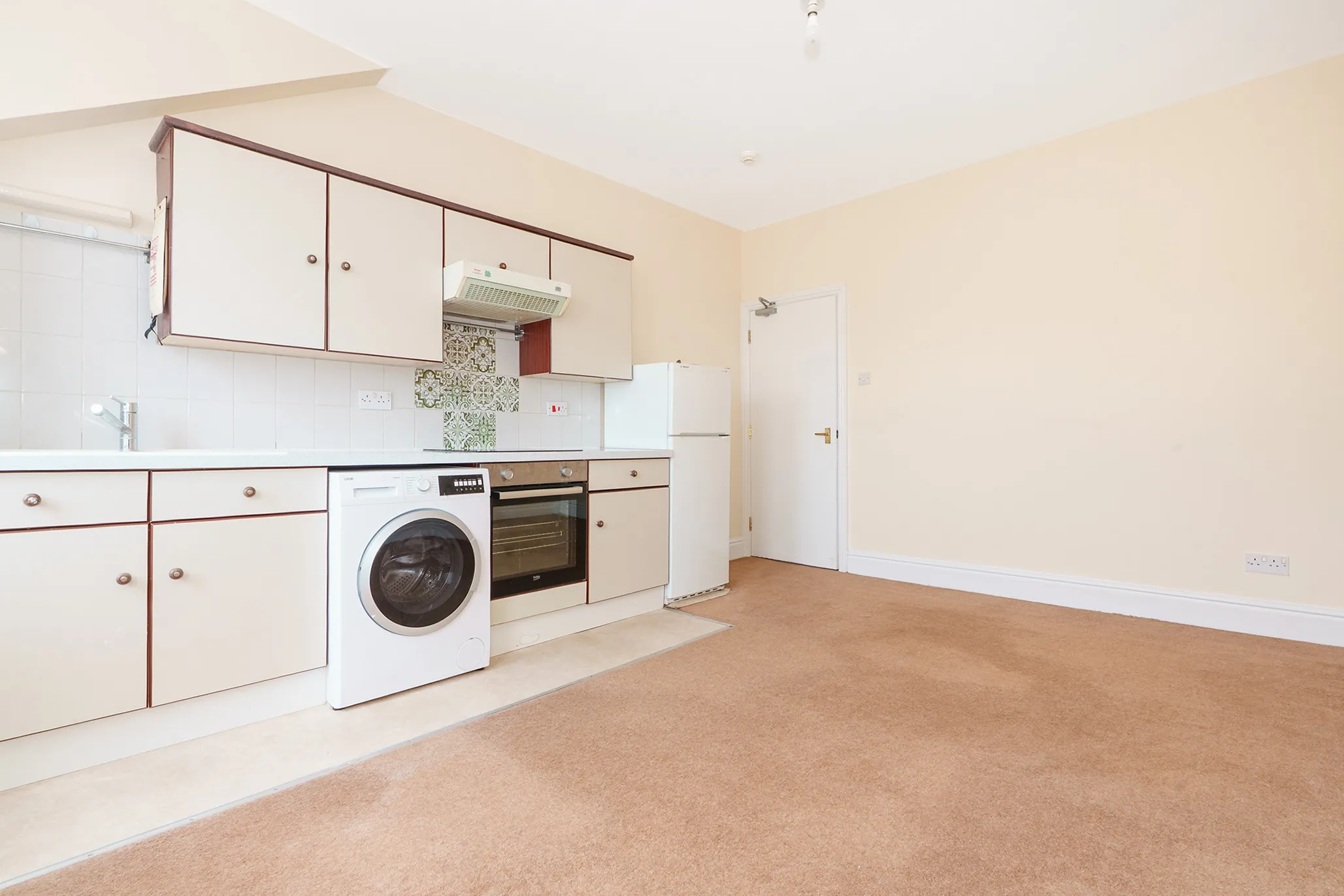 Flat 4, 12 Derby Road, Douglas. - Photo 4 of 9