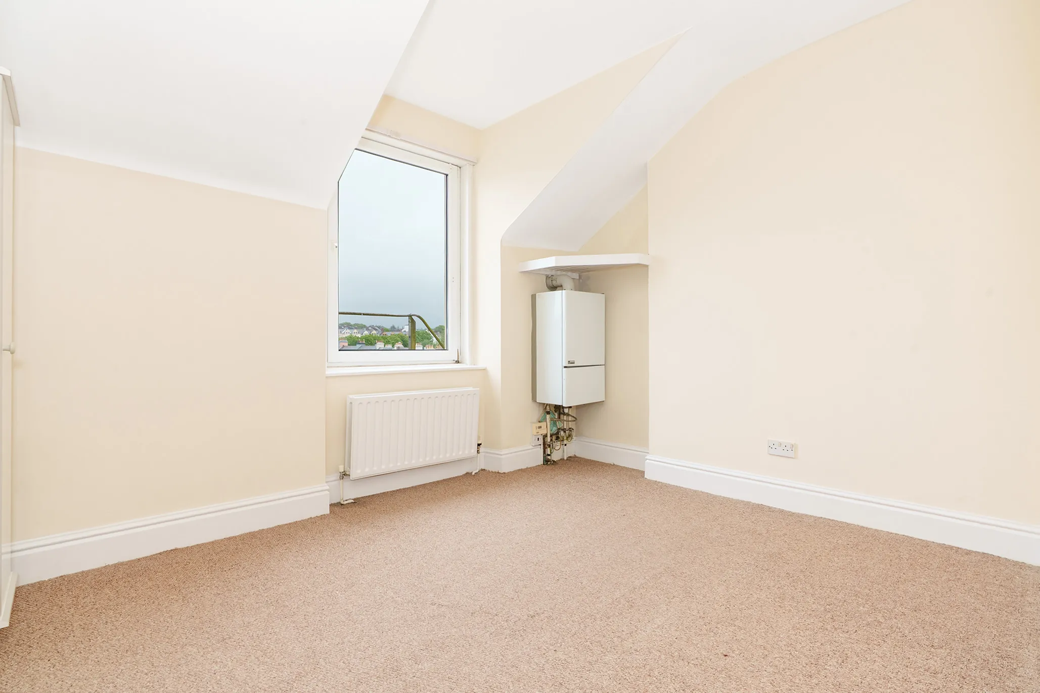 Flat 4, 12 Derby Road, Douglas. - Photo 5 of 9