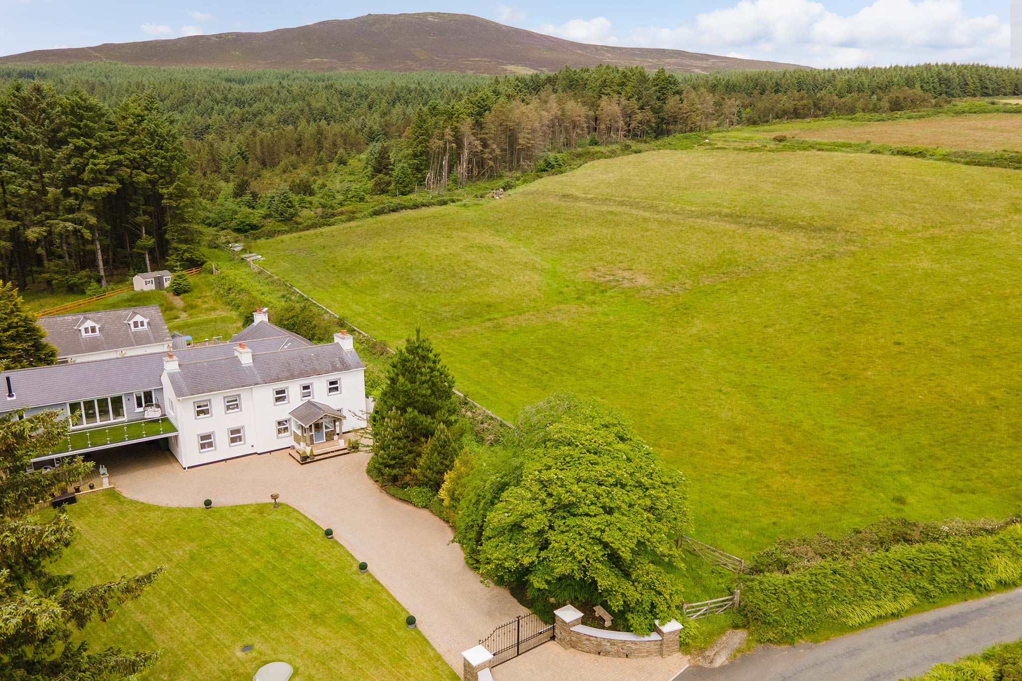 Yn Rheash, Corlea Road, Ballasalla. - Photo 3 of 41