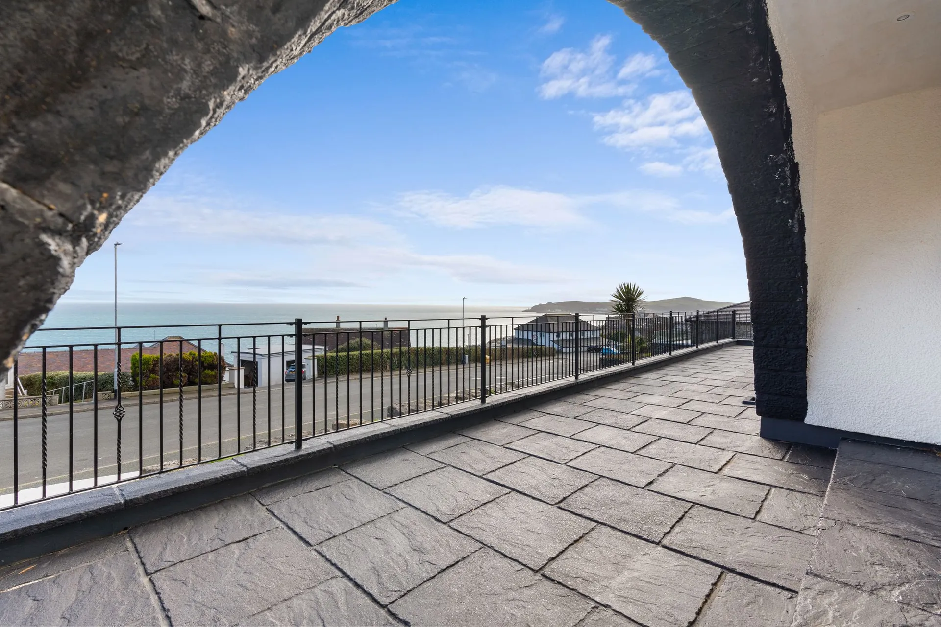 6 bed detached house for sale in Howe Road, Onchan, IM3. - Photo 4 of 51
