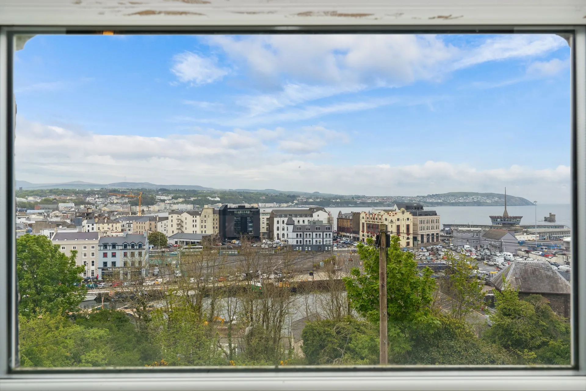 4 bed house for sale in Taubman Terrace, Douglas, IM1. - Photo 4 of 24