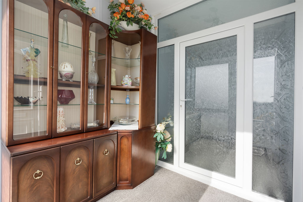 9 Sunnybank Avenue, Onchan IM3 3BW. - Photo 2 of 29