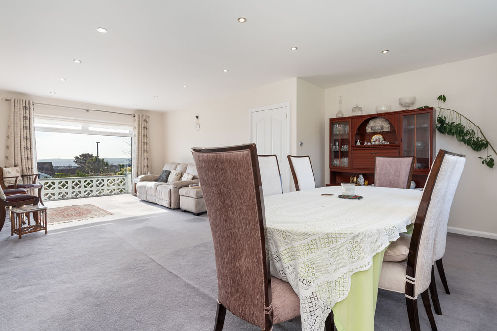 9 Sunnybank Avenue, Onchan IM3 3BW. - Photo 5 of 29