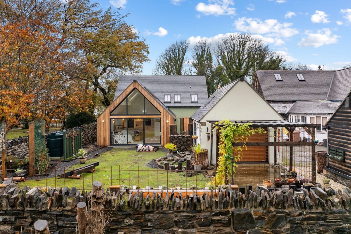 4 bed detached house for sale in Wren House Main Road Sulby.