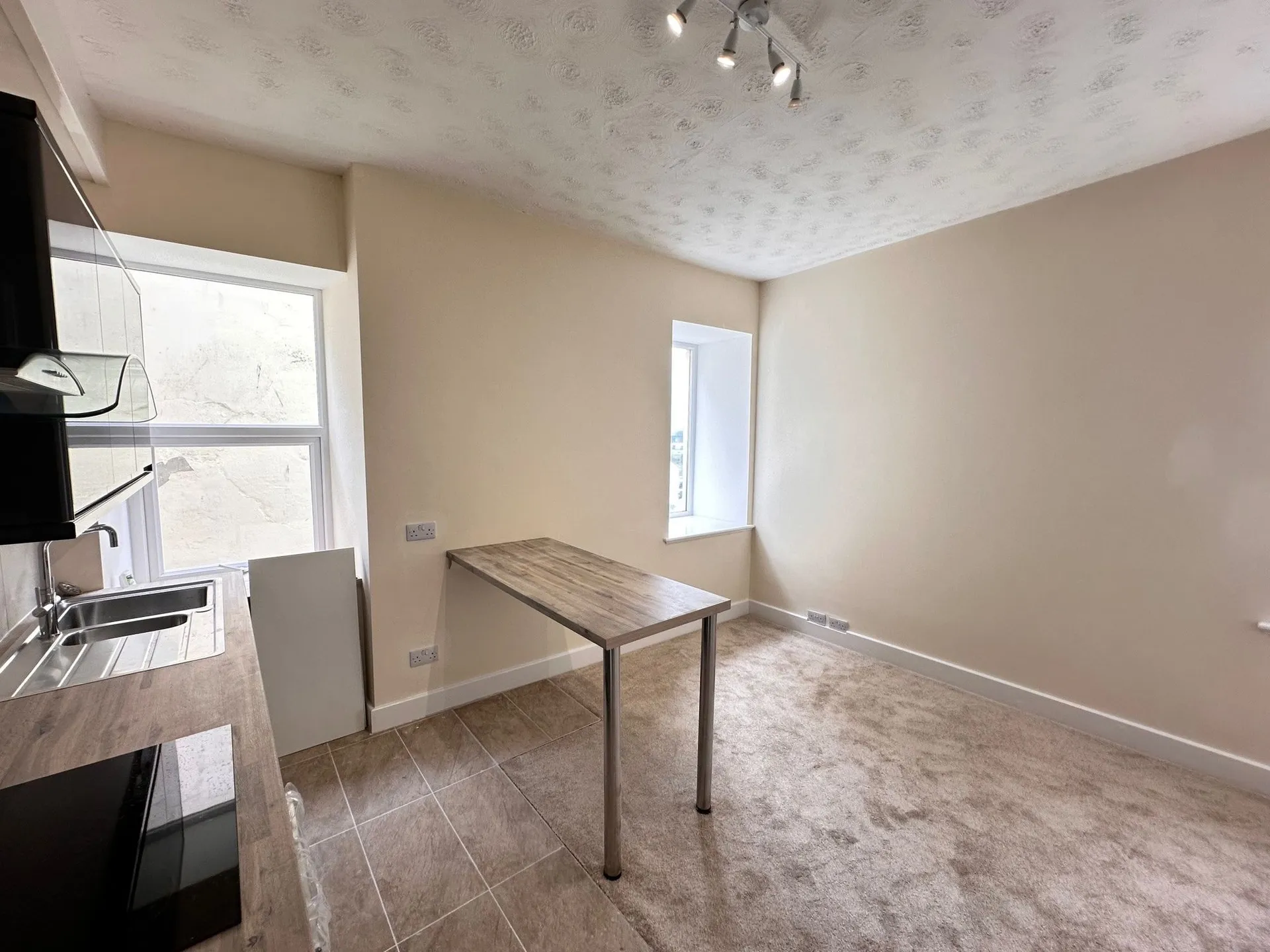 1 bed flat for sale in Mooragh Promenade, Ramsey, IM8. - Photo 5 of 10