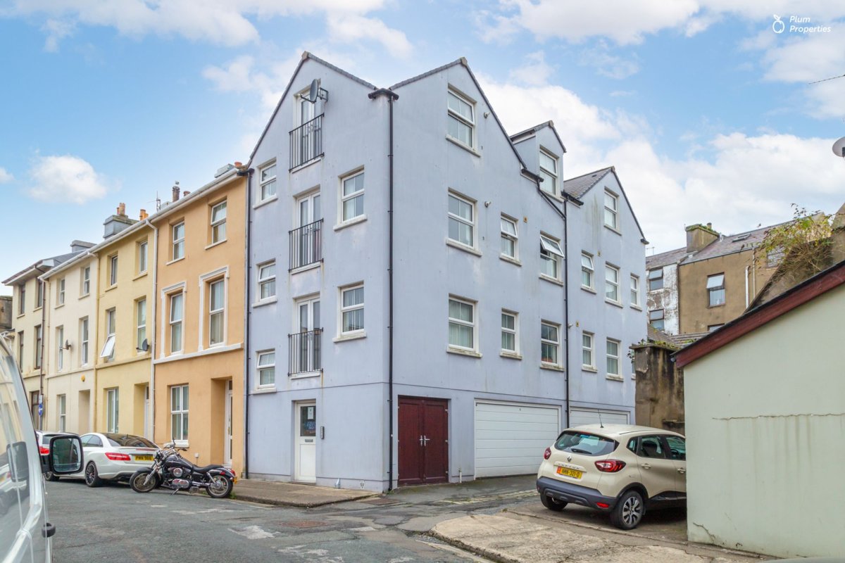 6 bed block of apartments for sale in Princes Street, Douglas, IM1.
