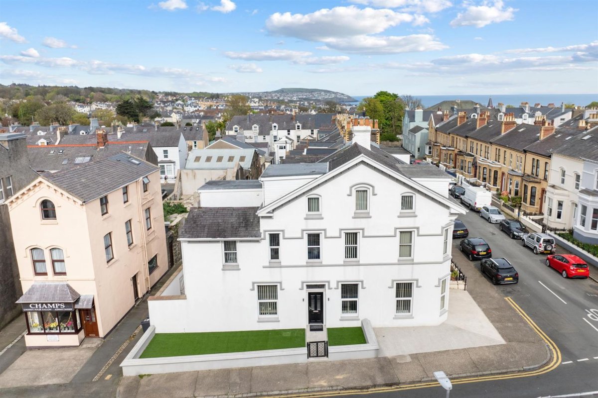 5 bed semi-detached town house for sale in Brunswick Road, Douglas, IM2.